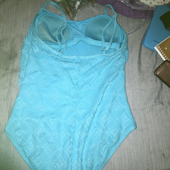 bathing suit - Picture 5 of 7